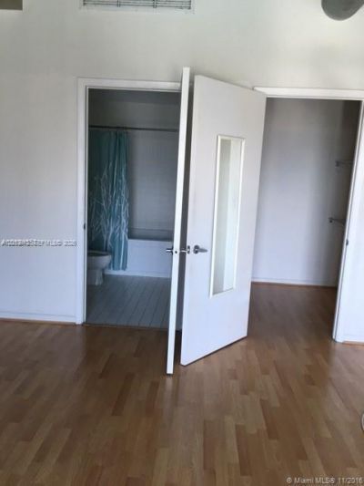 10 SW South River Dr , Unit 704, Miami, FL 33130 Photo