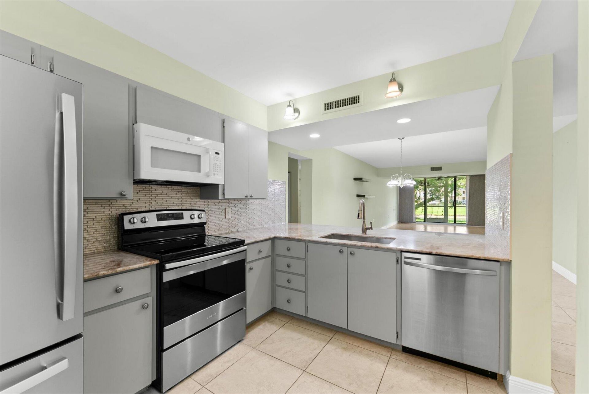 6205 Balboa Circle, Unit 102, Boca Raton, FL 33433 Photo