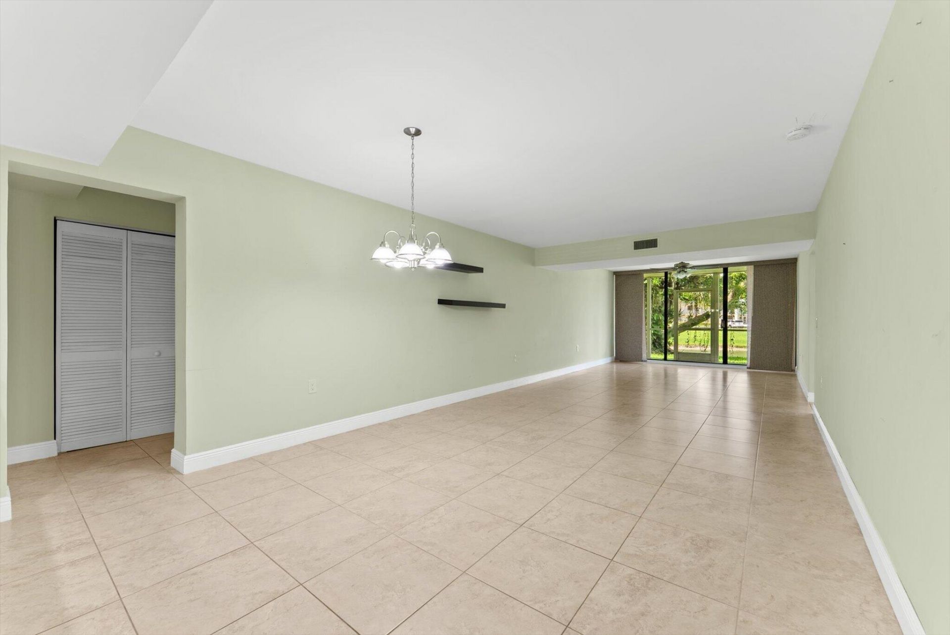 6205 Balboa Circle, Unit 102, Boca Raton, FL 33433 Photo