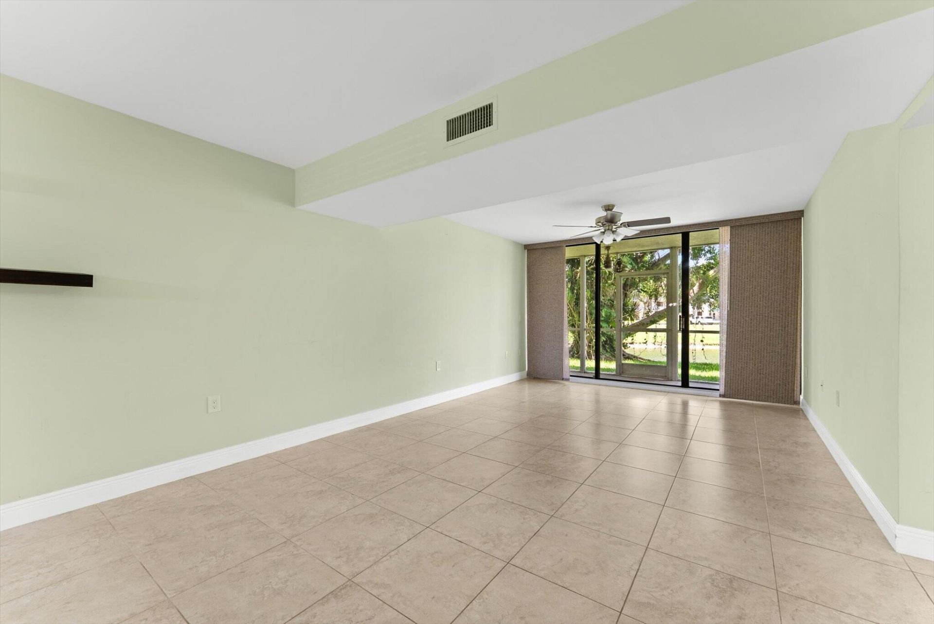 6205 Balboa Circle, Unit 102, Boca Raton, FL 33433 Photo