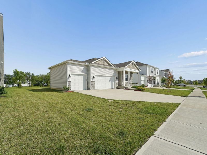 443 Madison Way, Plain City, OH 43064 Photo 3