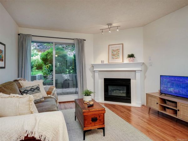 494 Marsett Pl, Unit #110, Saanich, BC V8Z 4J1