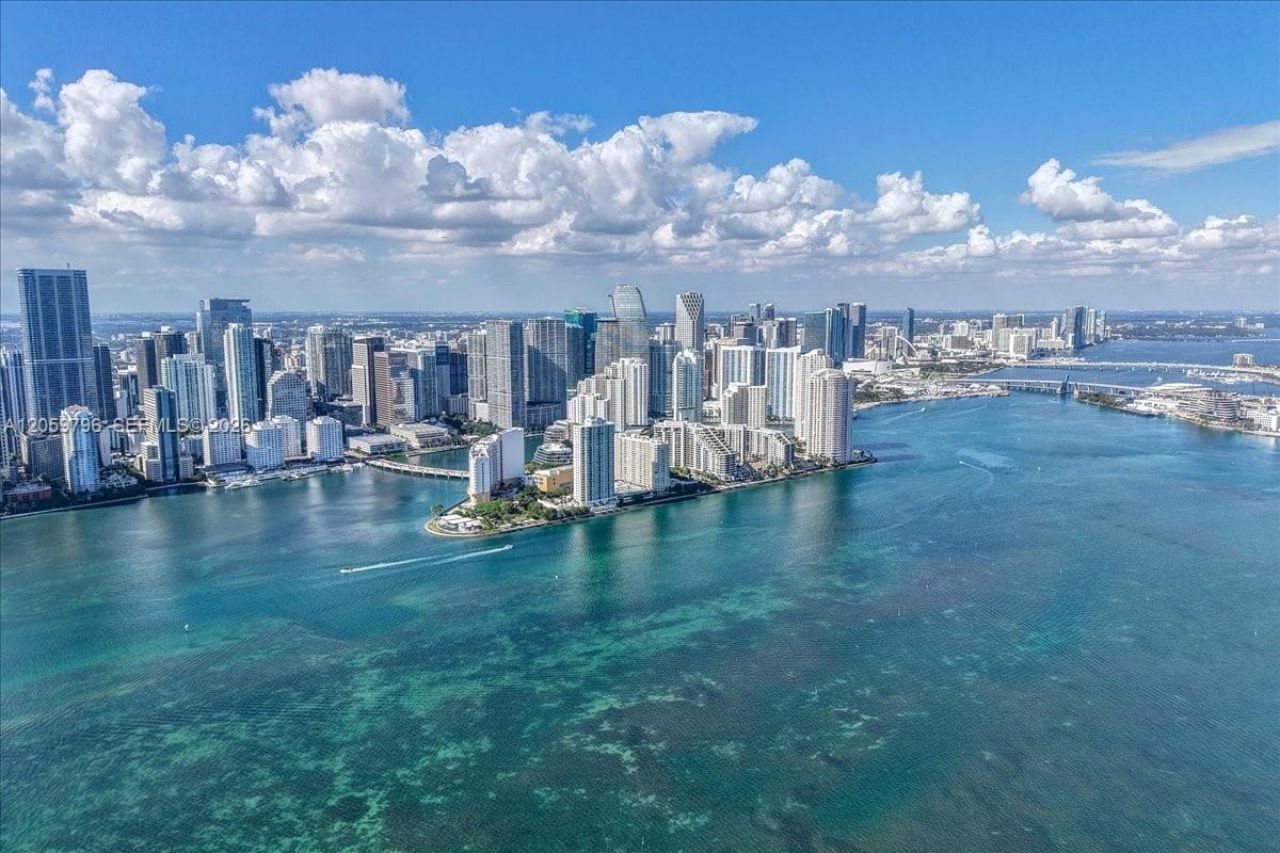 1300 S Miami Ave , Unit UPH5, Miami, FL 33130 Photo