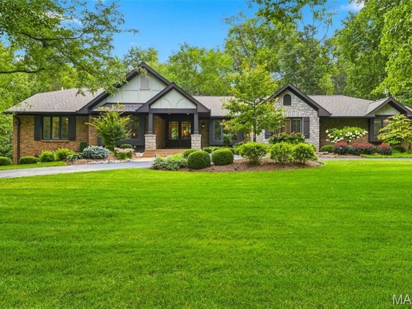 13 Summerhill Lane , Town and Country, MO 63017