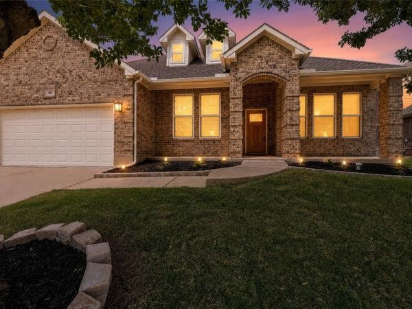 66 Lucas Lane , Edgecliff Village, TX 76134