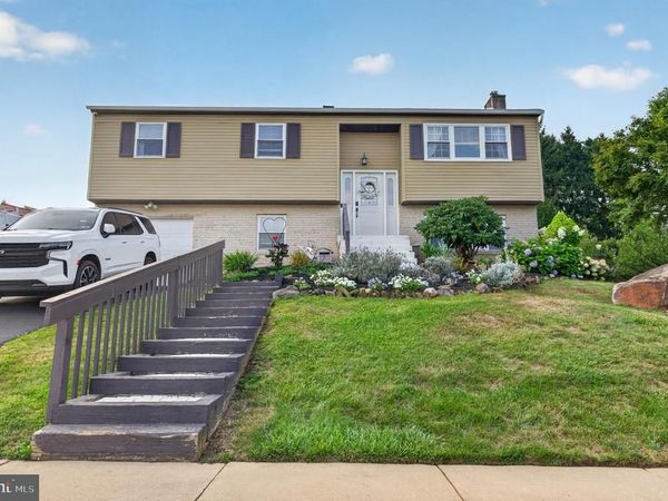 2 CATHY LANE, ASTON, PA 19014