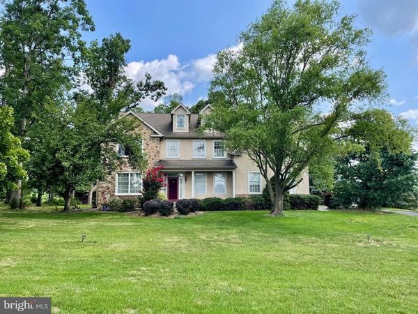 1 EAGLE VIEW LANE, SCHWENKSVILLE, PA 19473