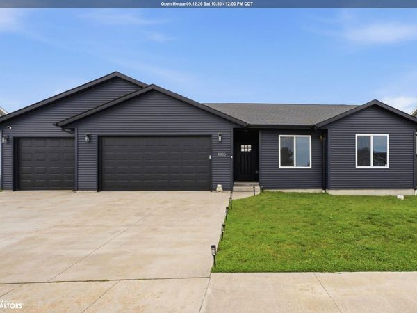 1005 S 12th Avenue, Washington, IA 52353