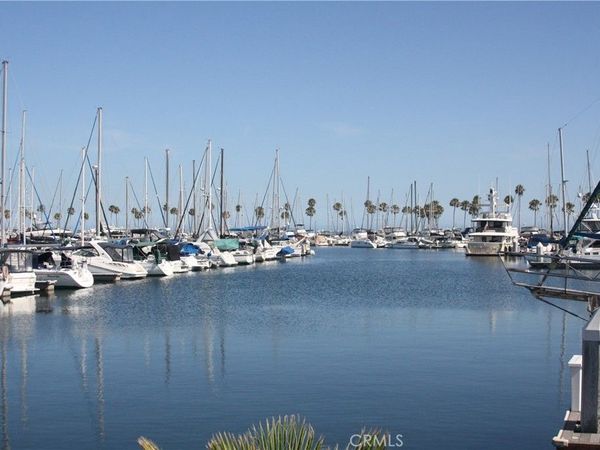 527 Cedar Avenue, Unit 2E, Long Beach, CA 90802