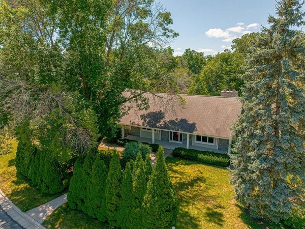 5941 Woods Edge Road, Fitchburg, WI 53711