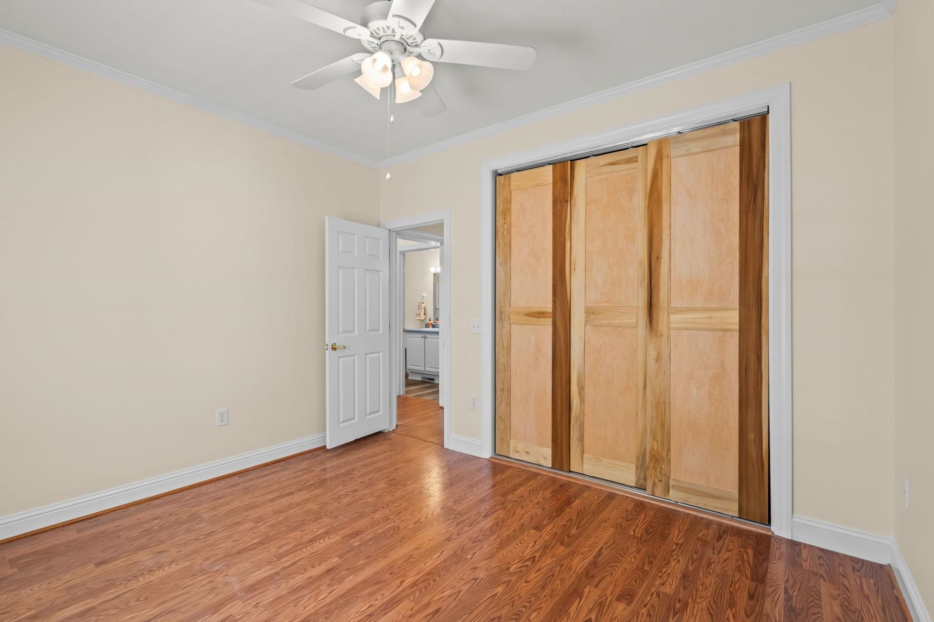 4429 Manitook Dr. Photo 39