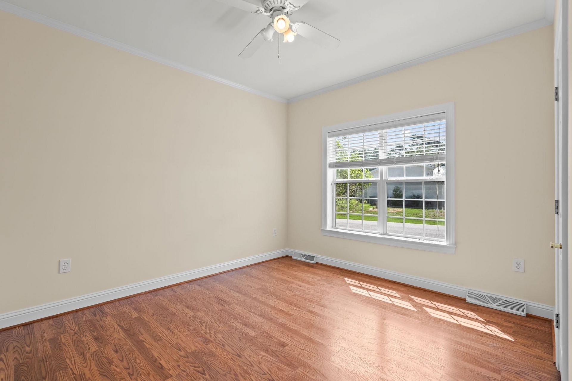 4429 Manitook Dr. Photo 40