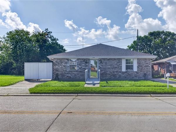 335 DE LA RONDE Drive , Chalmette, LA 70043