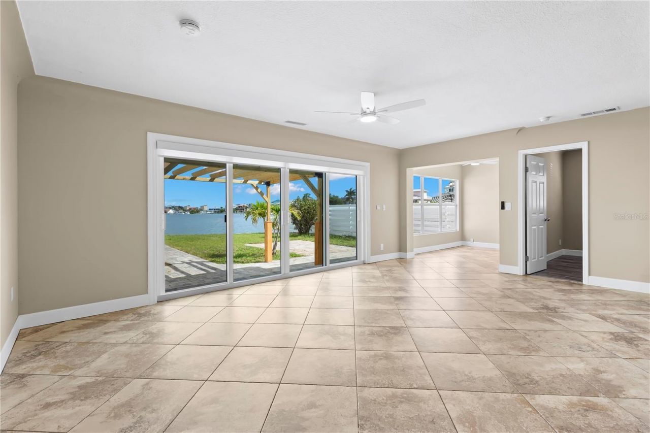 708 Sunset Cove , Madeira Beach, FL 33708 Photo