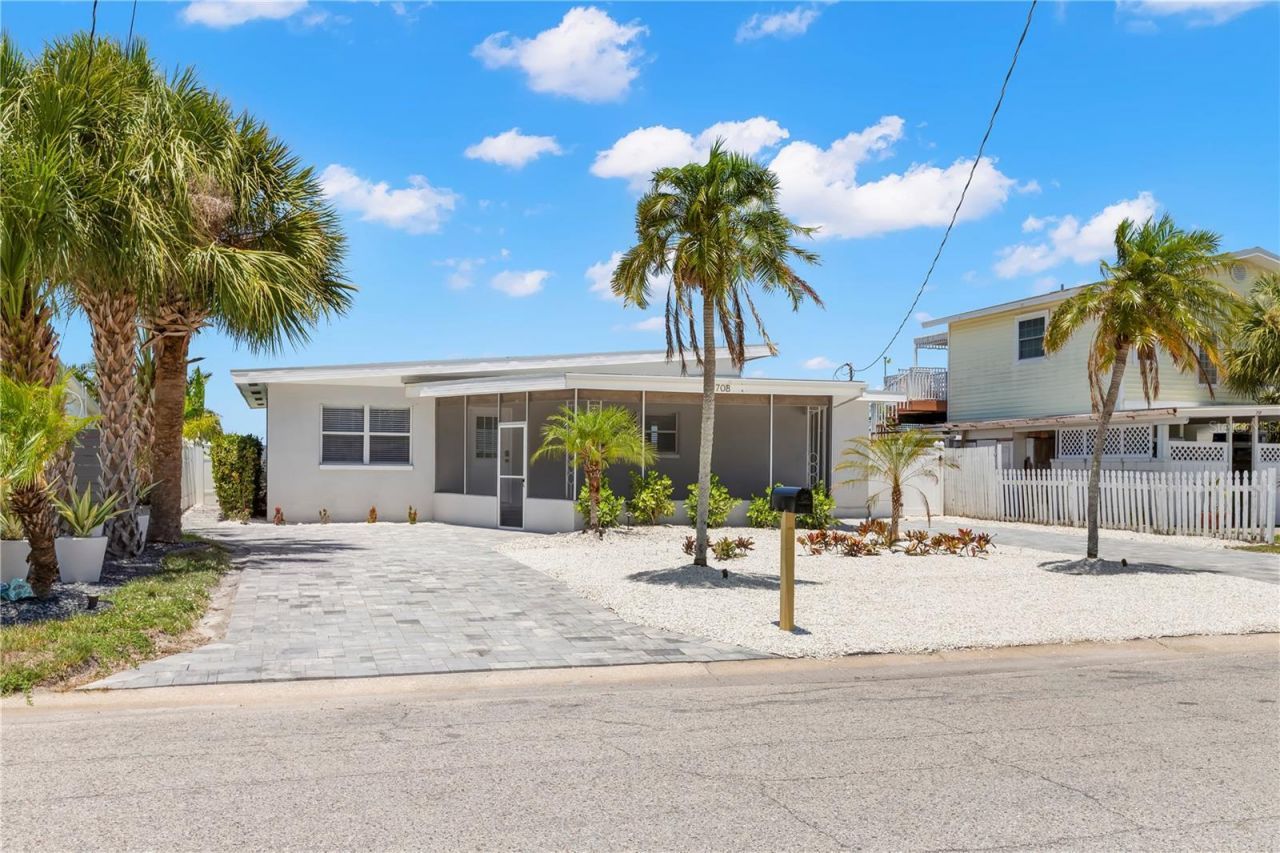 708 Sunset Cove , Madeira Beach, FL 33708 Photo