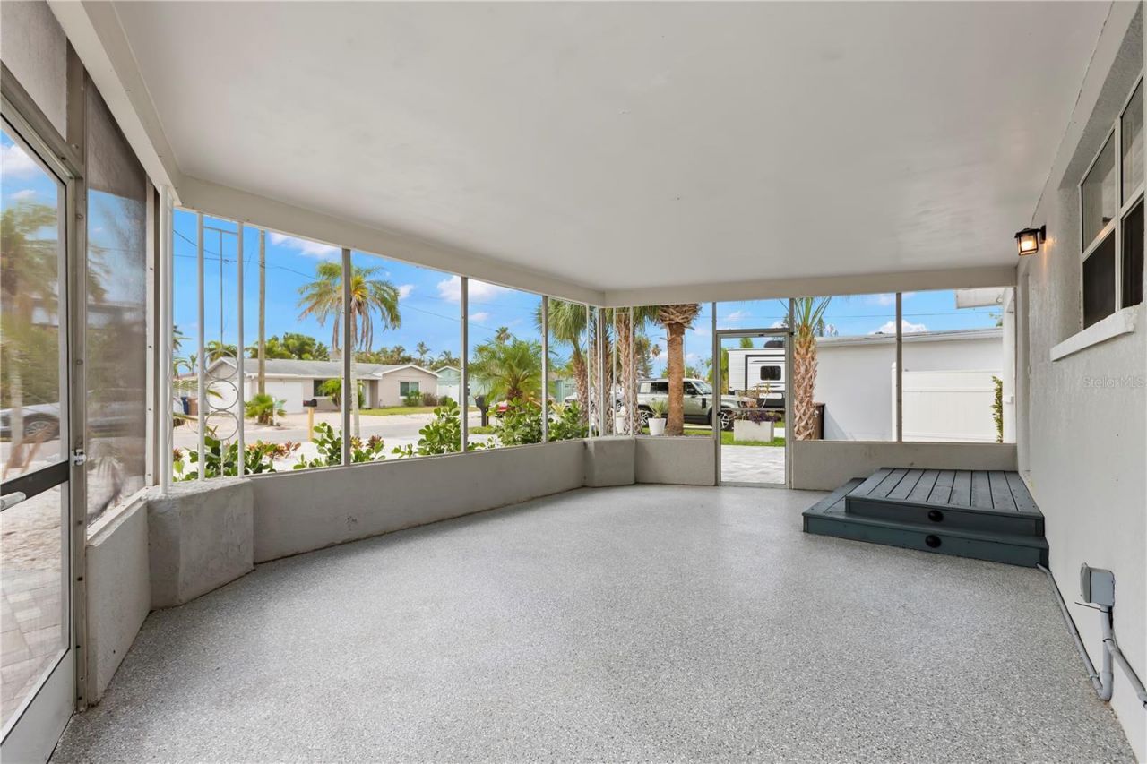 708 Sunset Cove , Madeira Beach, FL 33708 Photo