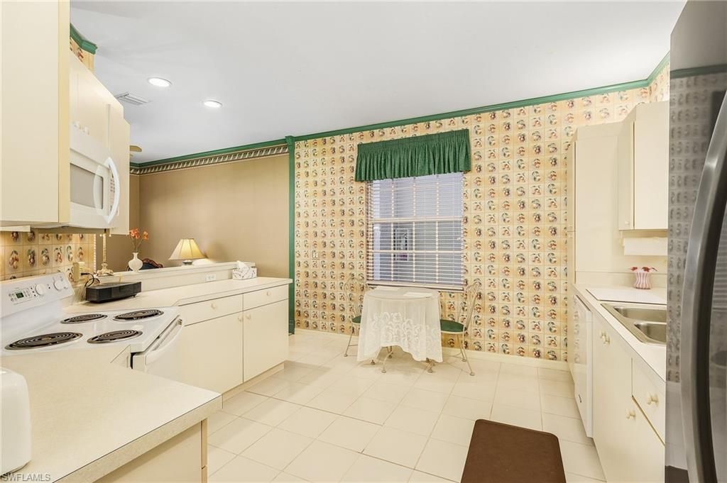 5693 Heron Ln , Unit 503, Naples, FL 34110 Photo