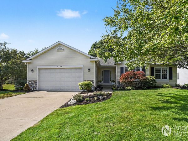 6403 Par 5 Drive SW, Grandville, MI 49418