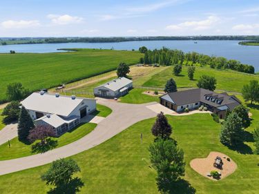 46445 250th Street, Gaylord, MN 55334