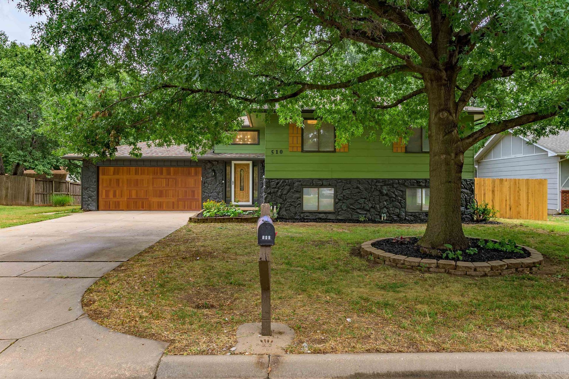 510 N Prescott St, Wichita, KS 67212 Main Photo