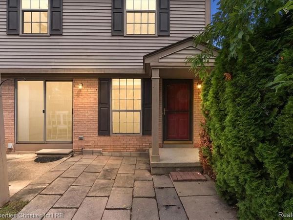3173 Hidden Ridge Drive , Waterford Twp, MI 48328