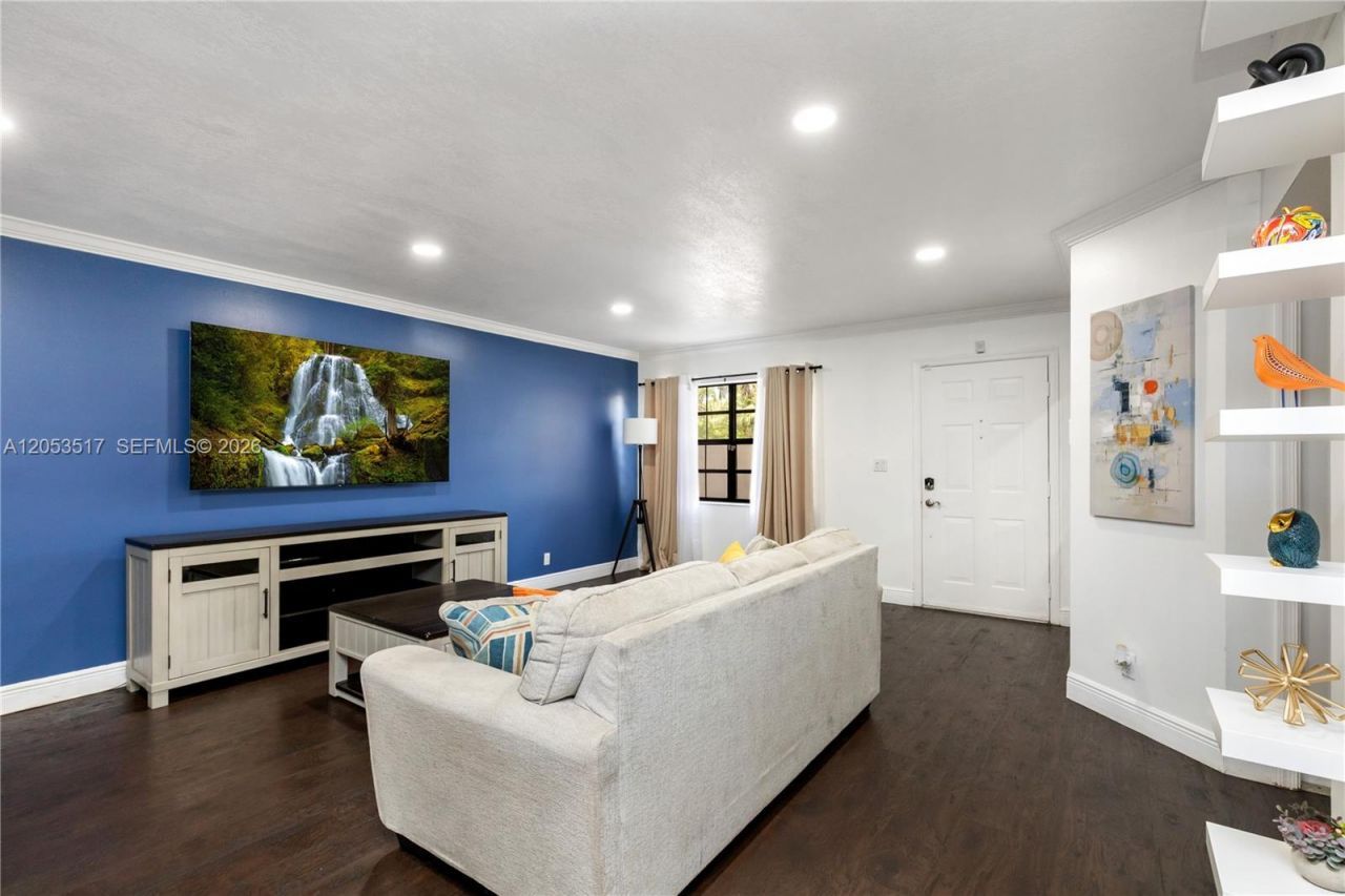 9153 Vineyard Lake Dr , Plantation, FL 33324 Photo