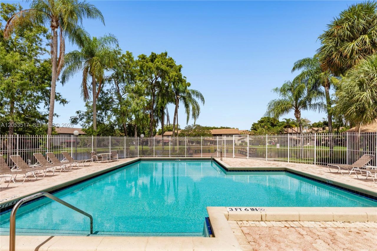 9153 Vineyard Lake Dr , Plantation, FL 33324 Photo