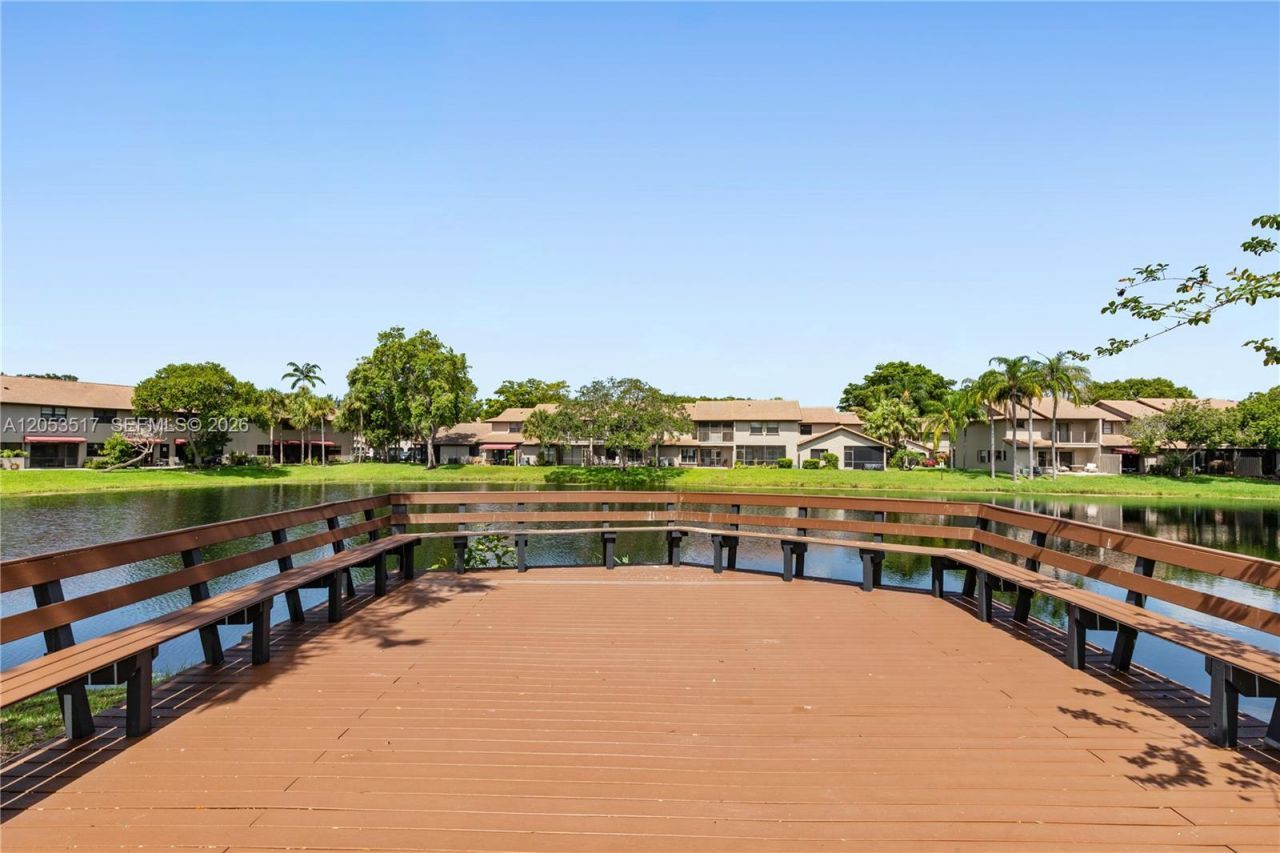 9153 Vineyard Lake Dr , Plantation, FL 33324 Photo