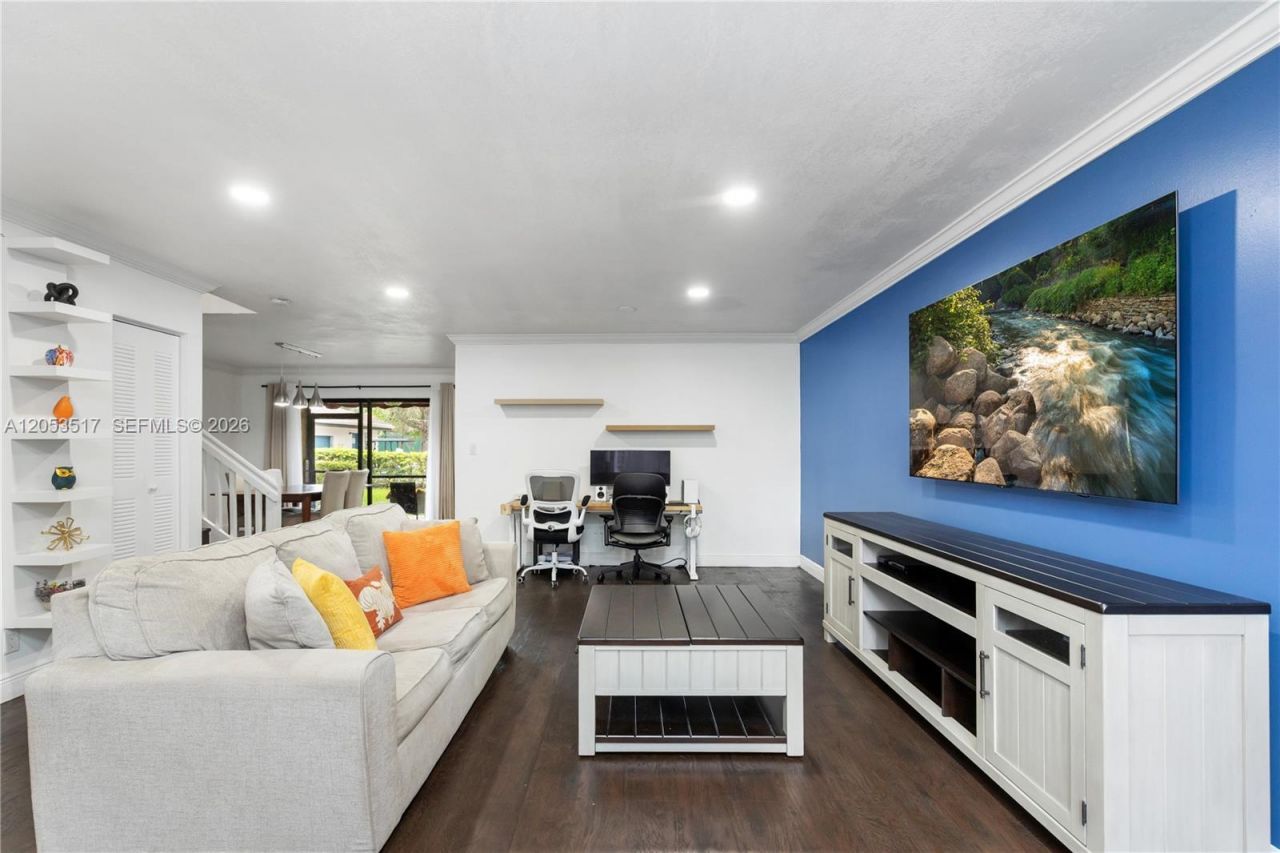 9153 Vineyard Lake Dr , Plantation, FL 33324 Photo