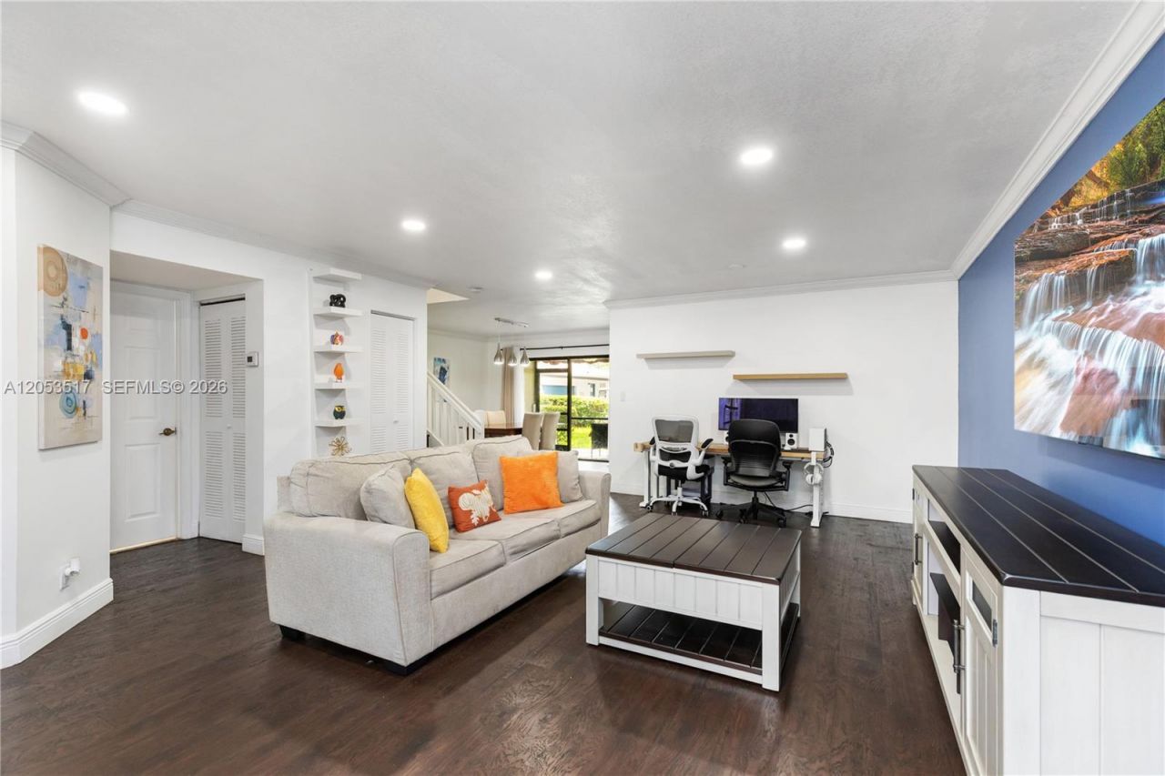 9153 Vineyard Lake Dr , Plantation, FL 33324 Photo