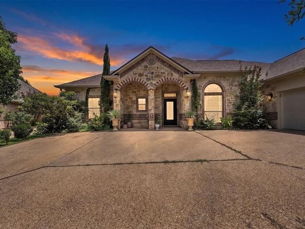 335 Edinburgh Lane , Waco, TX 76712