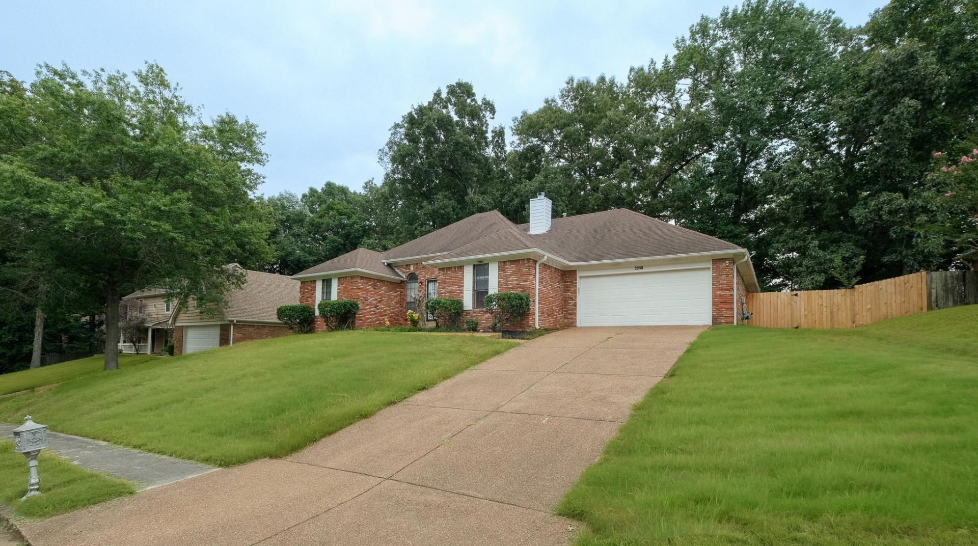 2050 MT BADON LN Memphis, TN 38016