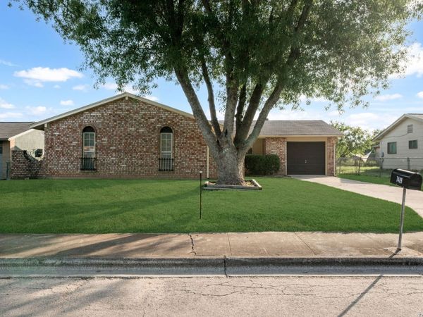 1409 OAK ST, Schertz, TX 78154