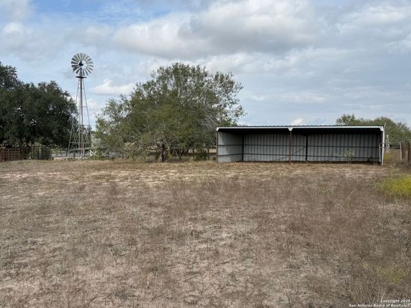4689 County Road 302, Runge, TX 78151
