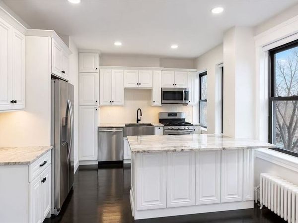 1999 Commonwealth Ave, Unit 19, Boston, MA 02135