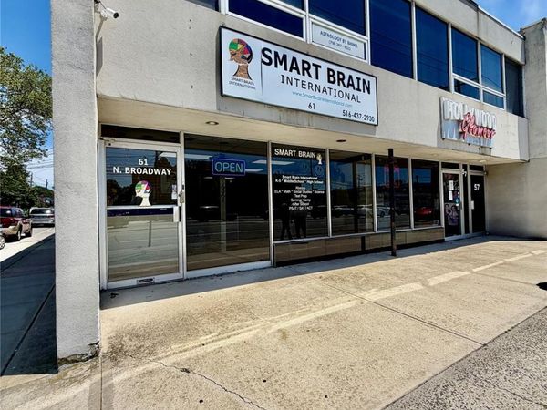 57 N Broadway , Unit 214 - 2nd , Hicksville, NY 11801
