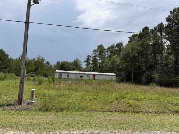 5417 Tweety Ave., Conway, SC 29527
