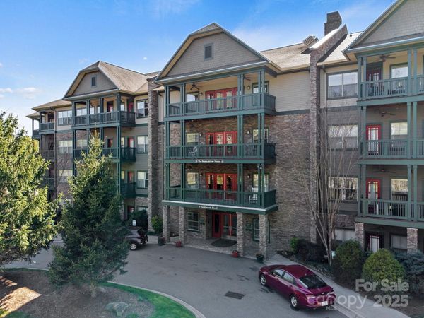 9 Kenilworth Knoll, Unit 207, Asheville, NC 28805