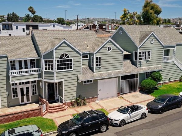 700 Goldenrod, Corona Del Mar, CA 92625