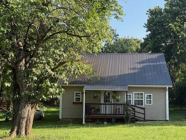 28 Fifth Street , Summersville, MO 65571
