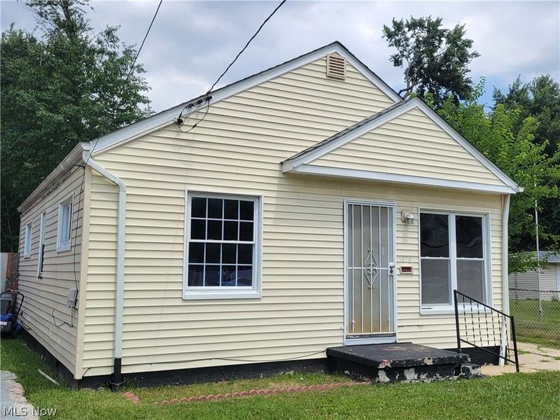 11816 Milligan Avenue, Cleveland, OH 44135 Photo 2