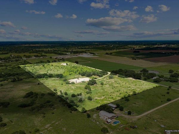 399 Prune RD, La Grange, TX 78945