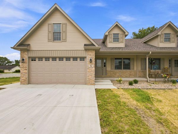 821 9th Street SW, Unit 2a, DeMotte, IN 46310