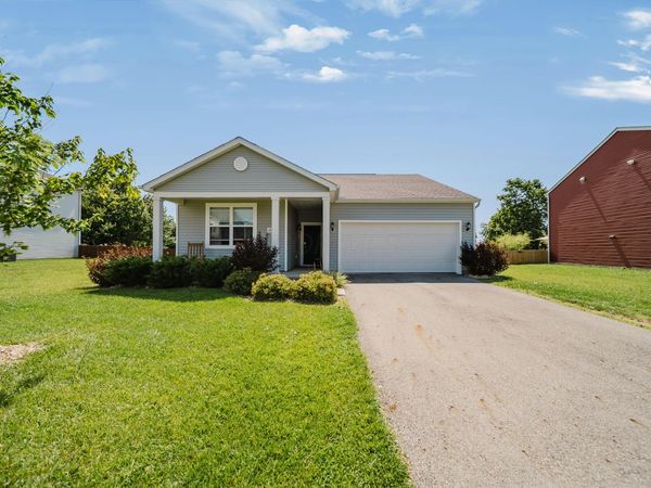 1136 Lake Forest Drive , Hebron, OH 43025
