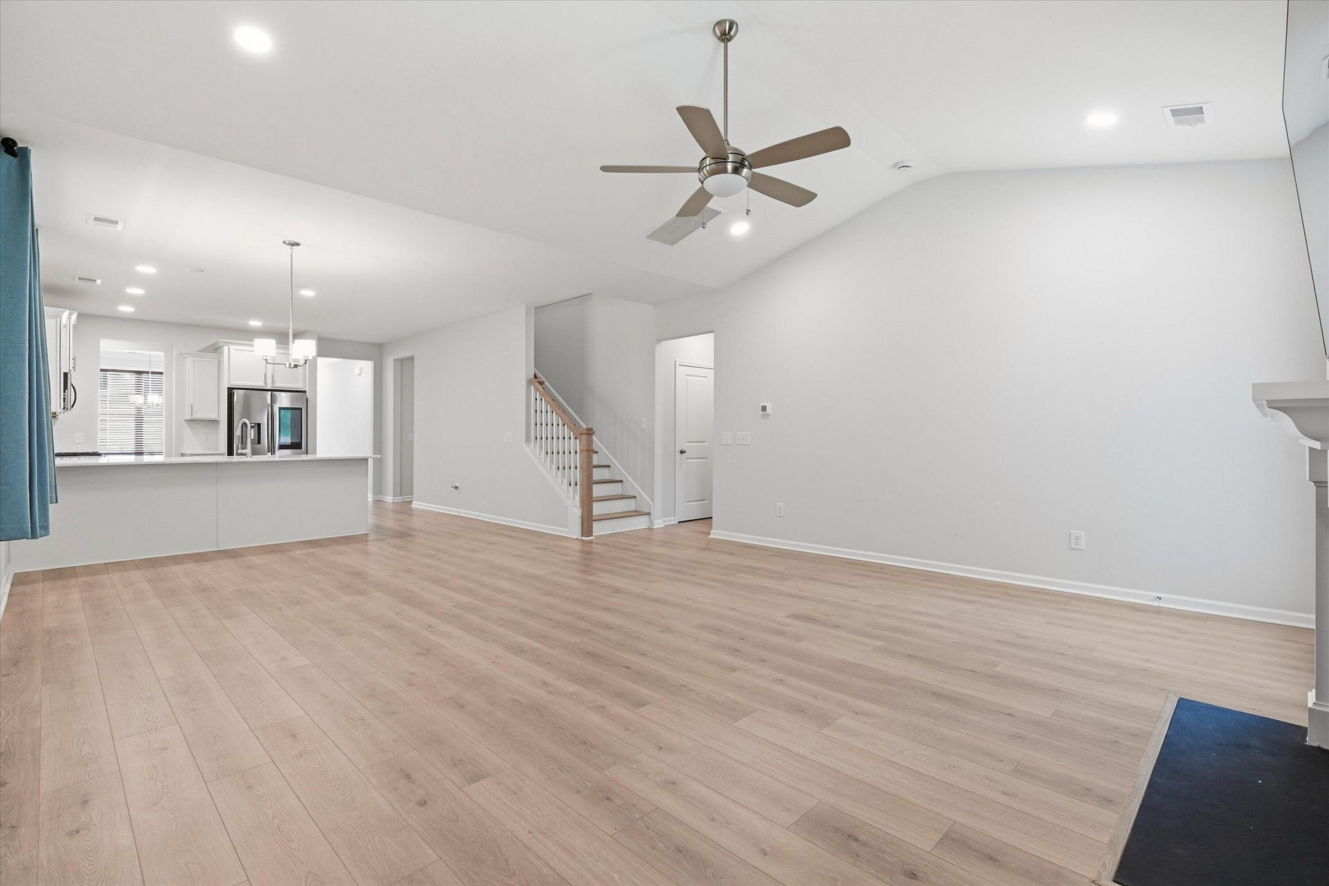 8646 Windsor Hill Boulevard Photo 15