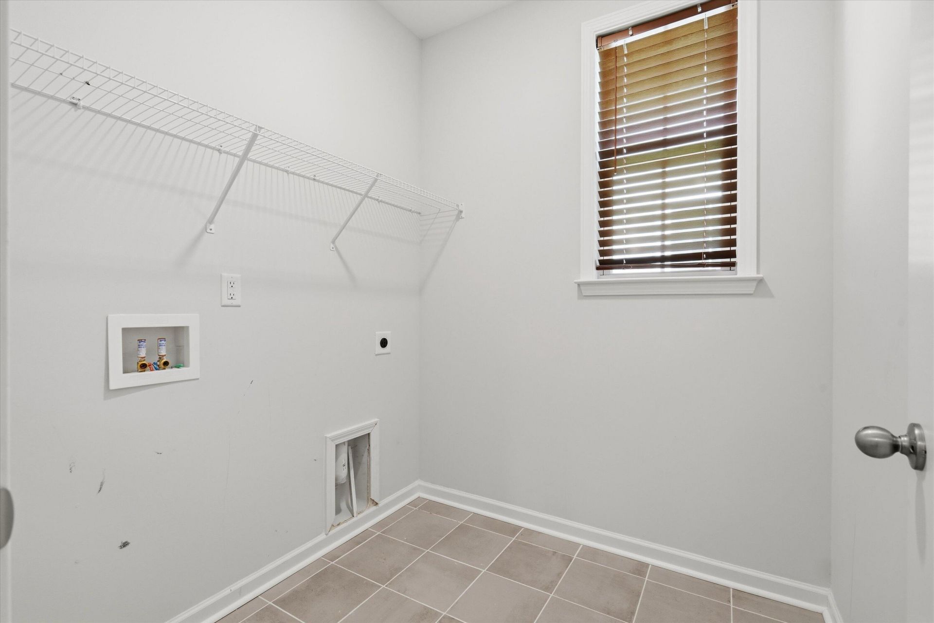 8646 Windsor Hill Boulevard Photo 26