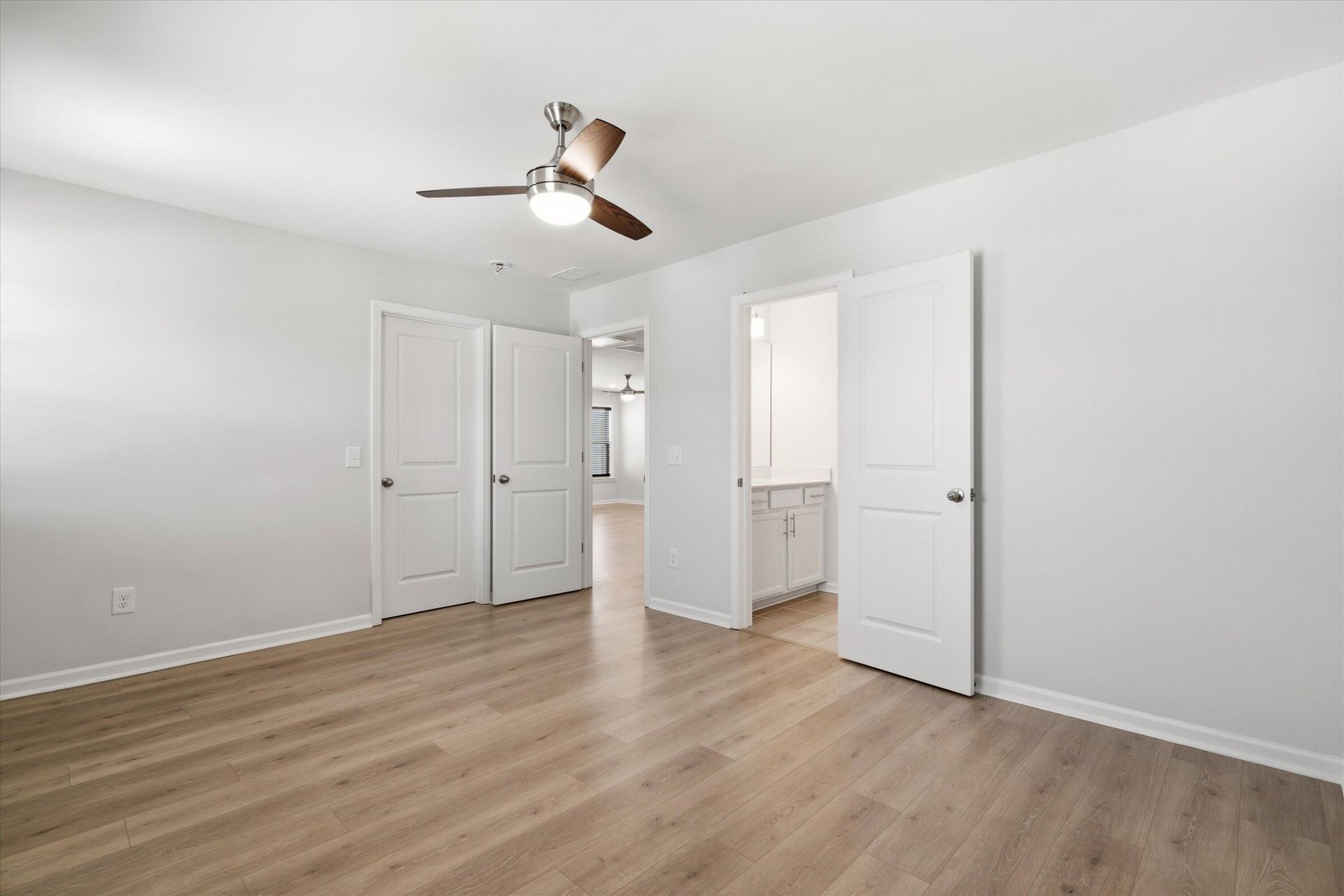 8646 Windsor Hill Boulevard Photo 34