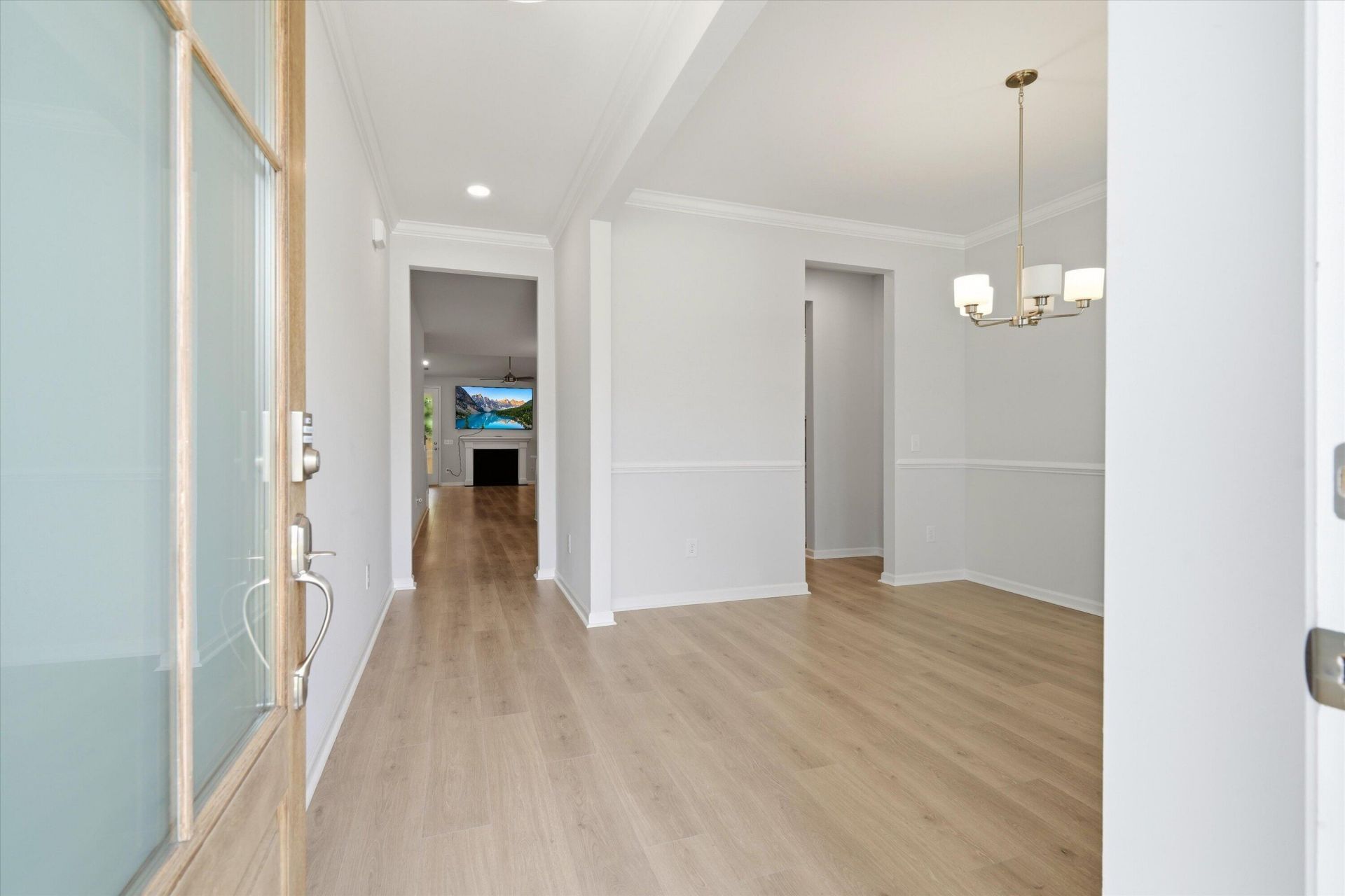8646 Windsor Hill Boulevard Photo 4