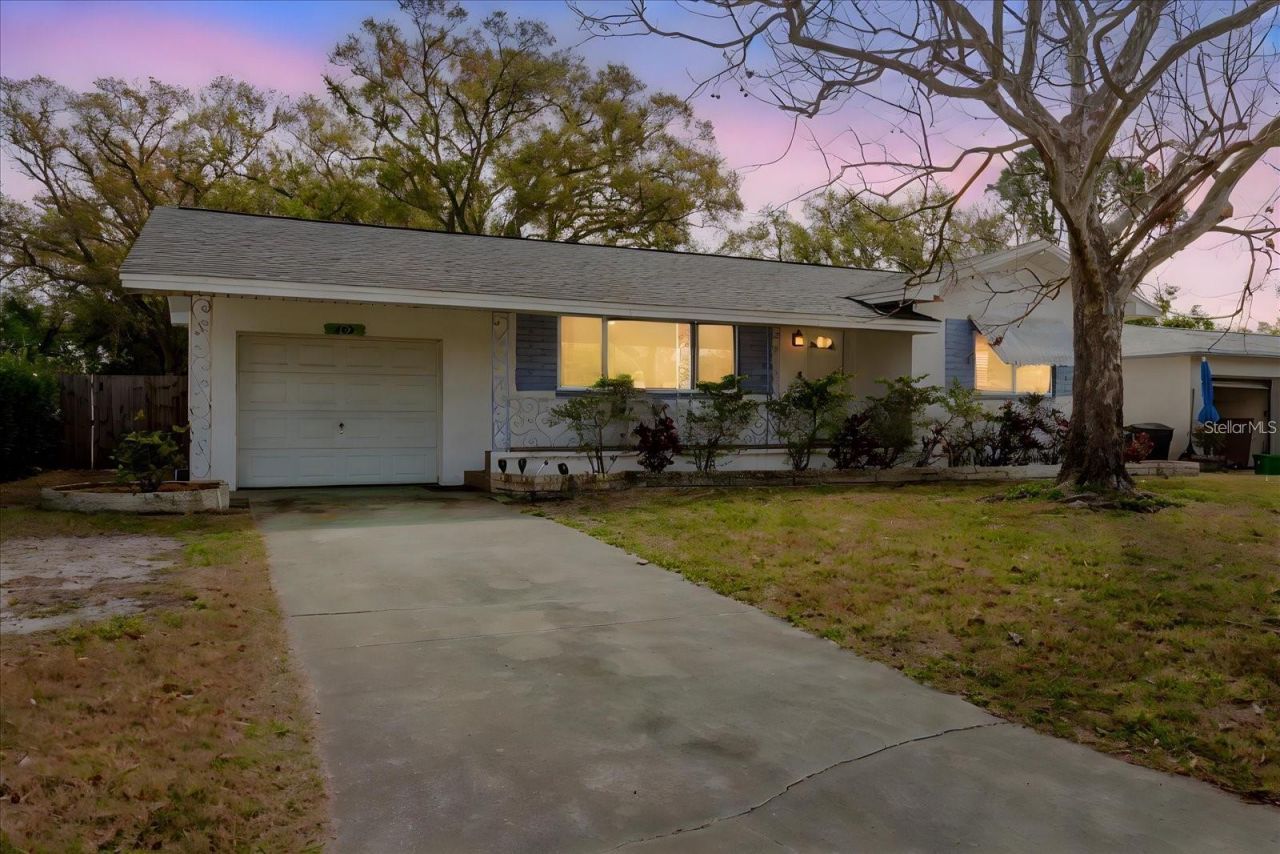 103 N Meteor Avenue, Clearwater, FL 33765 Main Photo