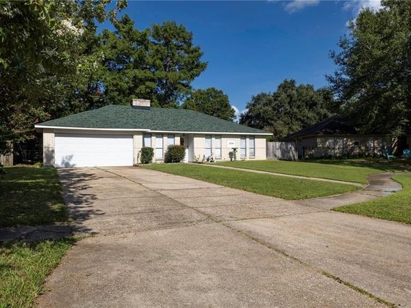504 SHERWOOD Court , Slidell, LA 70458